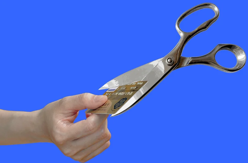 Les taux et les frais cachés : ce que personne ne vous dit